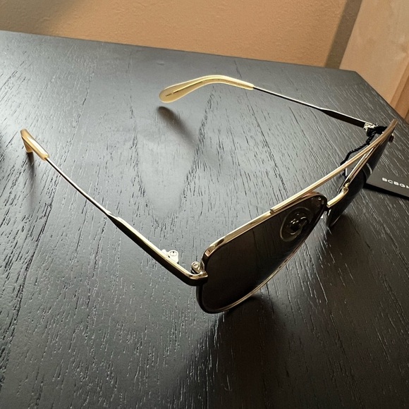 NWT BCBGMAXAZRIA 60mm Cat Eye Sunglasses in Pearl with Case and Cleaning Cloth - Picture 3 of 6